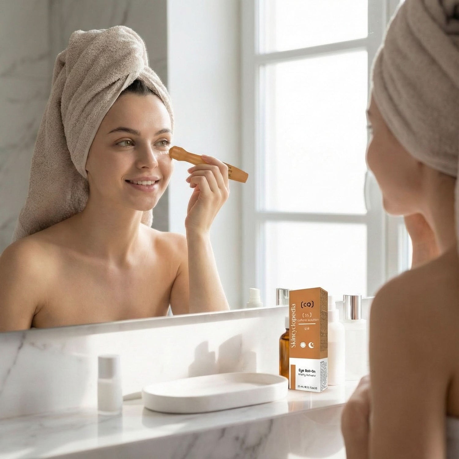 Energizing and revitalizing roll-on serum for the eye contour with 5% caffeine solution + Q10, 15ml