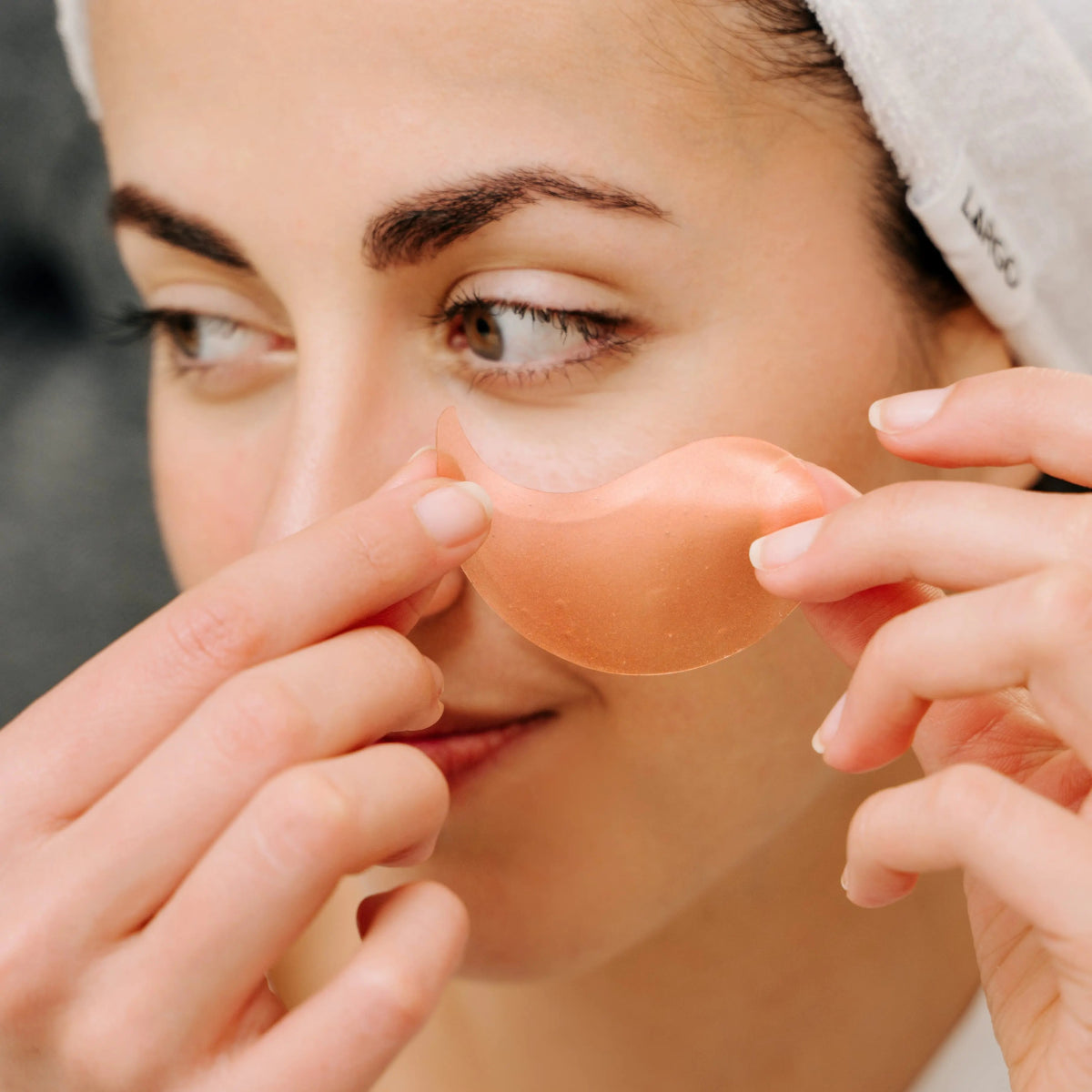 Age Pro Хидрогел пачове за очи с витамин С, ретинол и хиалуронова киселина 60бр - CAMCO Ltd.