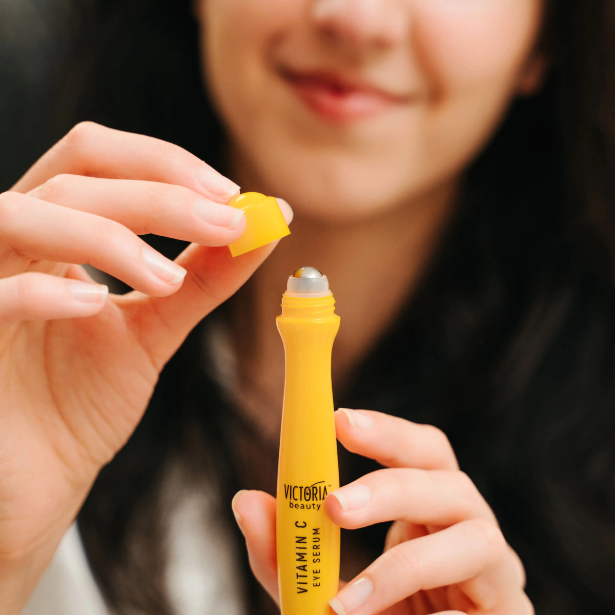 Age Pro Озаряващ серум за околоочен контур с витамин C и ретинол - ролков апликатор, 15ml - CAMCO Ltd.