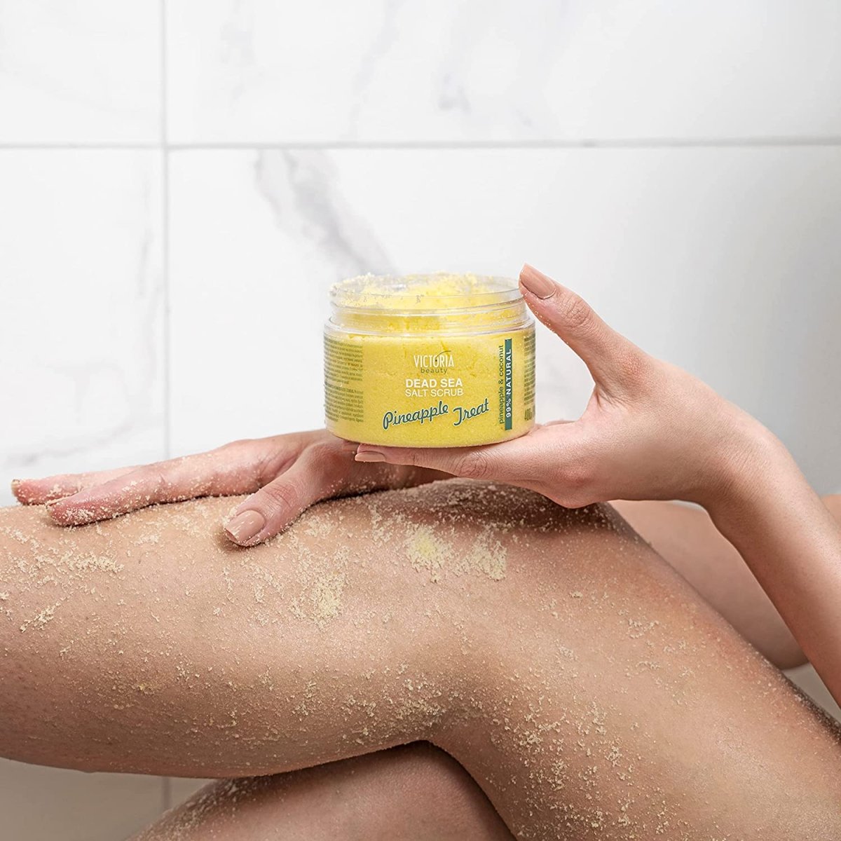 Dead Sea Pineapple Treat скраб за лице и тяло с ананас 400g - CAMCO Ltd.