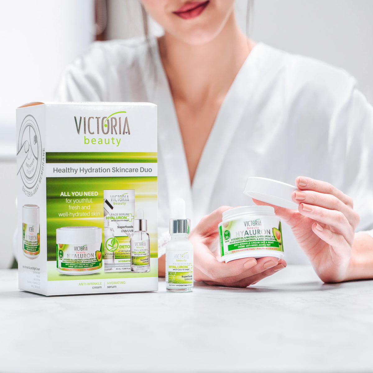 Дневен и нощен крем за лице с хиалуронова киселина, авокадо, матриксил и витамин А, с UVA и UVB филтри 50ml - CAMCO Ltd.