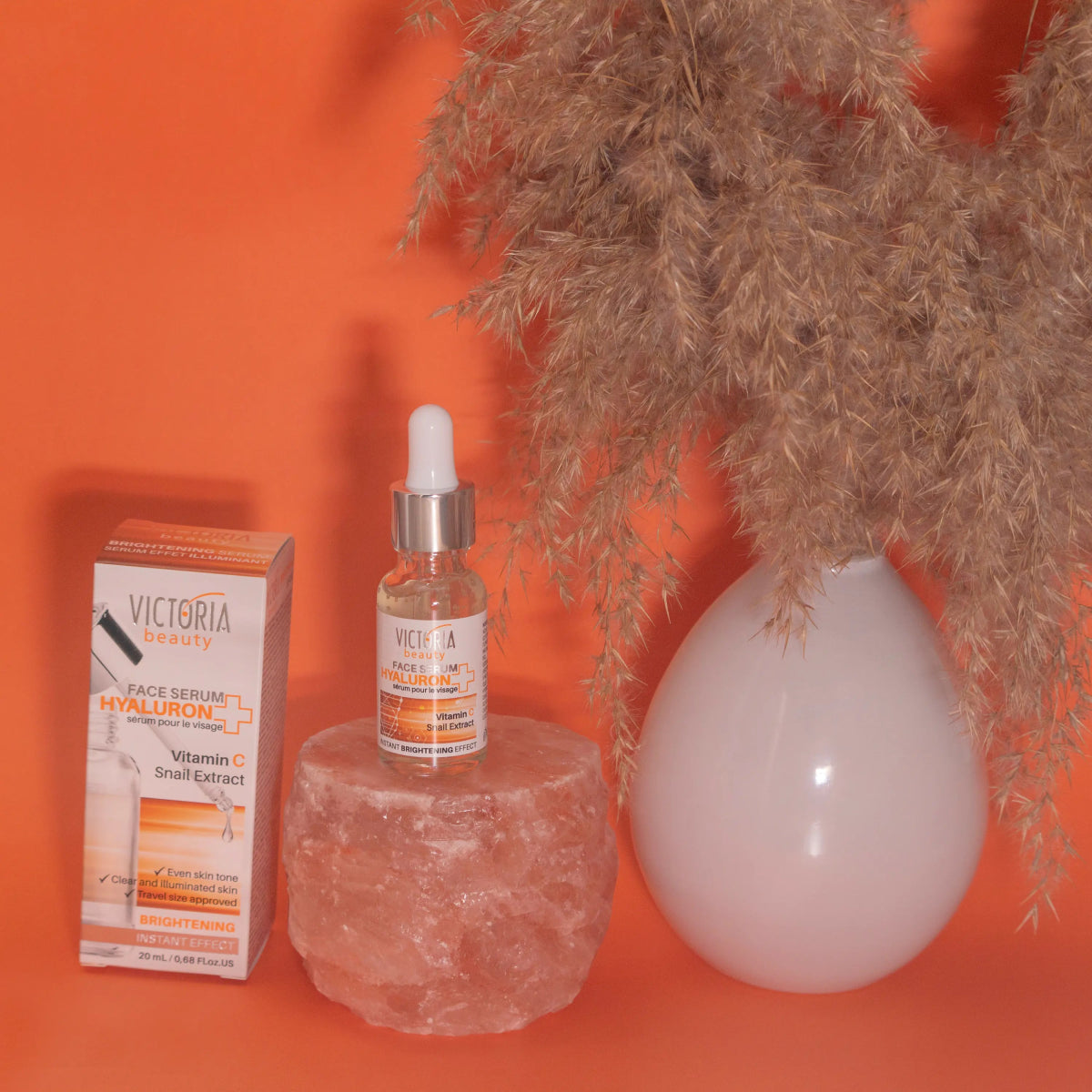 HYALURON Серум за лице с озаряващ ефект с хилурон, витамин с и екстракт от охлюв 20ml - CAMCO Ltd.