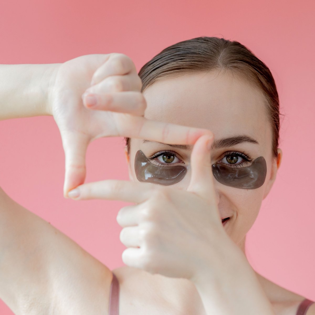 Корейска козметика осъвършенстваща хидрогелгел маска за очи със 17 суперхрани, 2бр - CAMCO Ltd.