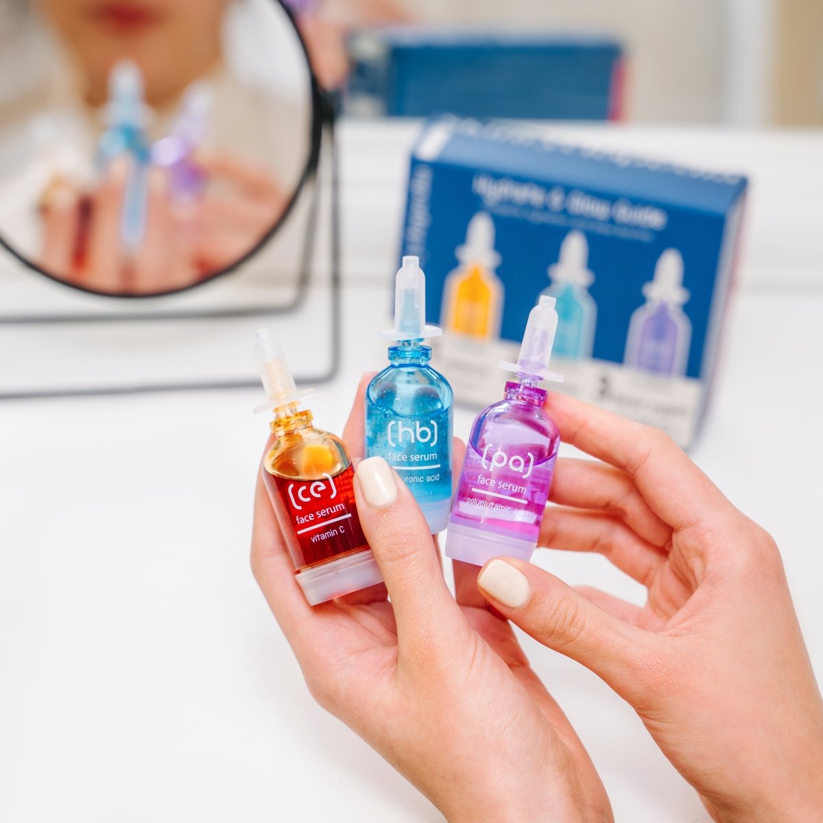 Козметичен комплект - наръчник Hydrate & Glow за хидратация и блясък, 3x15ml - CAMCO Ltd.