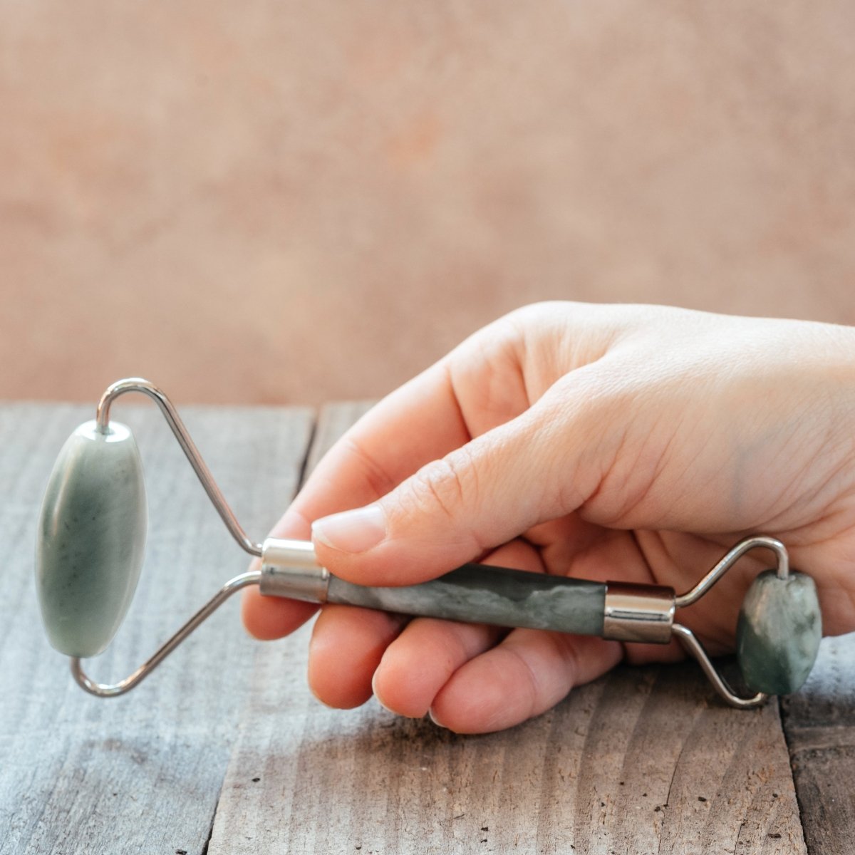 Нефритен масажен ролер за лице, 1бр. - CAMCO Ltd.