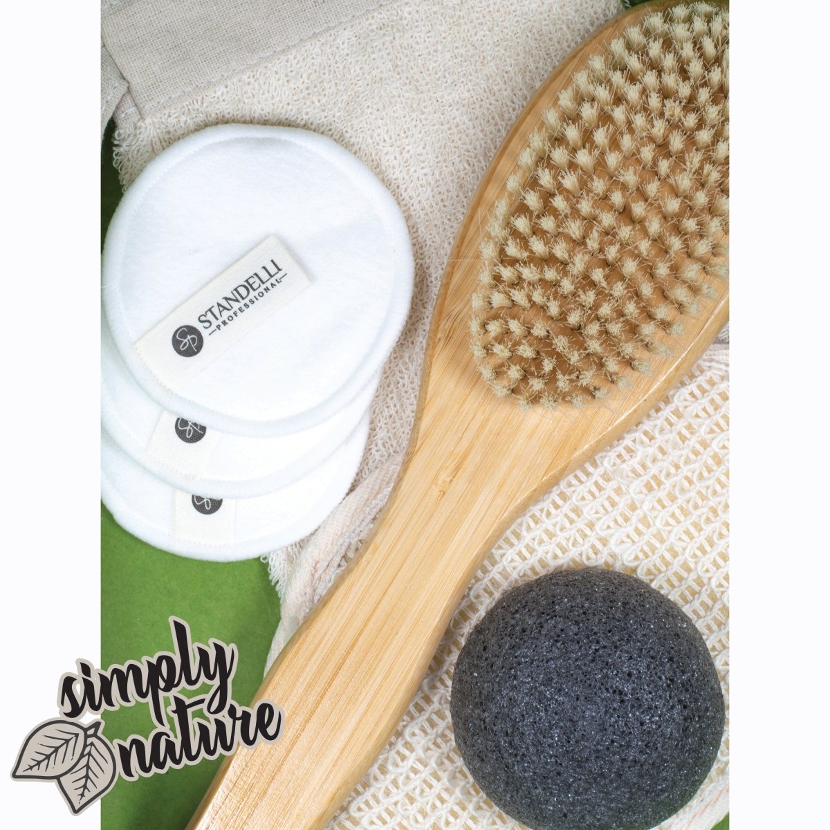 Simply Nature Гъба конджак с активен въглен за мазна кожа, 1бр. - CAMCO Ltd.